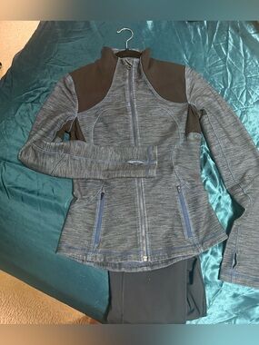 vintage in new condition blue black Lululemon define  jacket